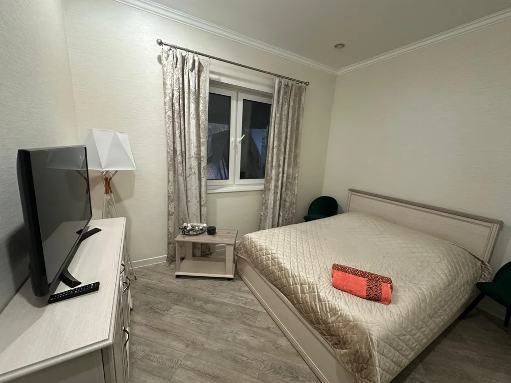 Уютный дом в лесу на 3 семьи