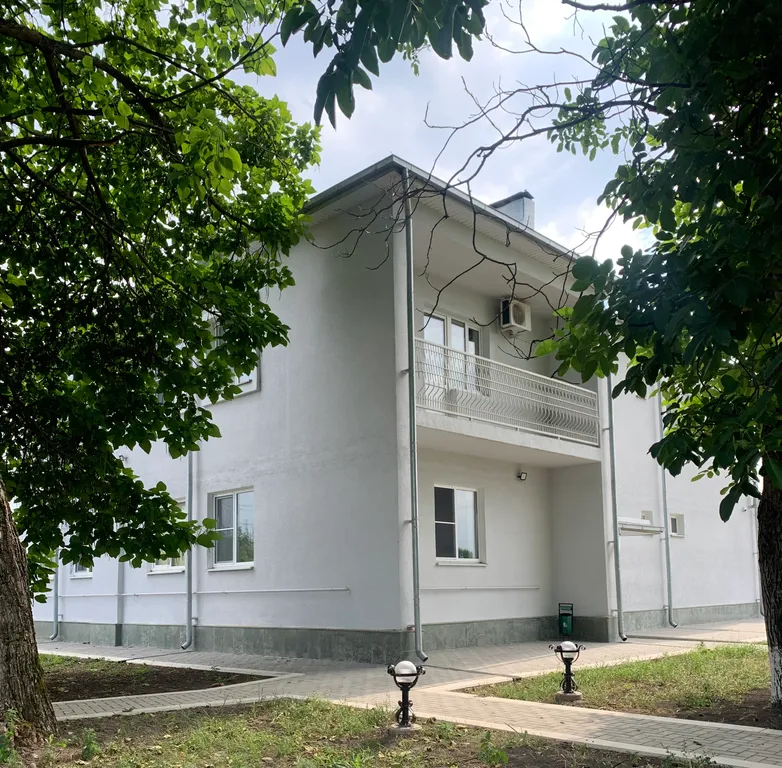 Загородный дом с бассейном