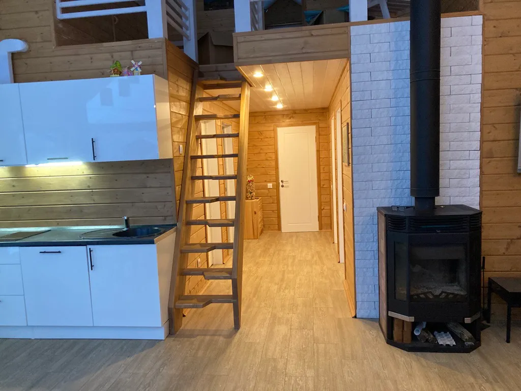 Уютный дом у залива