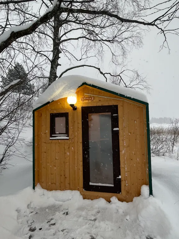 Домик на берегу Ладожского озера