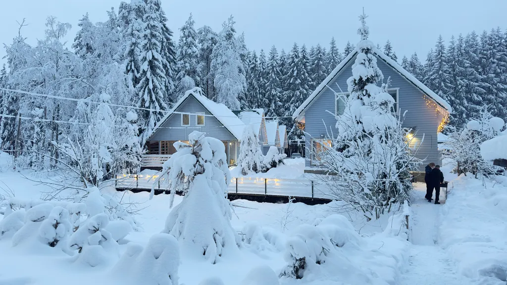 Коттедж Коттедж с двумя спальнями и баней — Иваново (Ленинградская область)