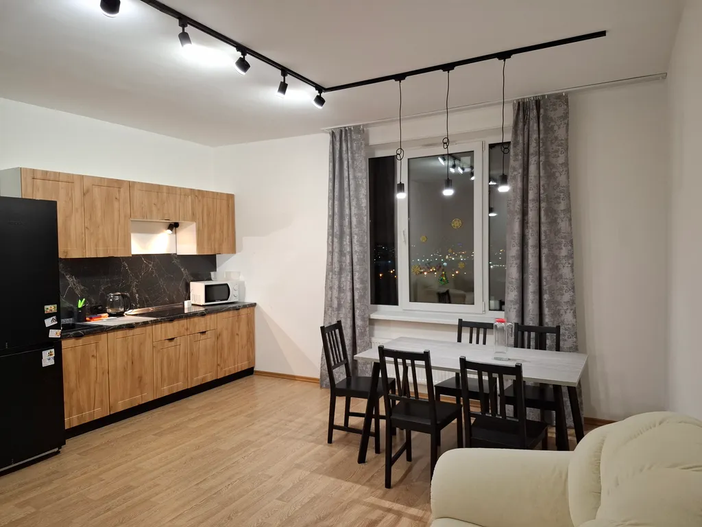 Квартира Просторная ЕвроТрёшка — аренда посуточно в Кудрово