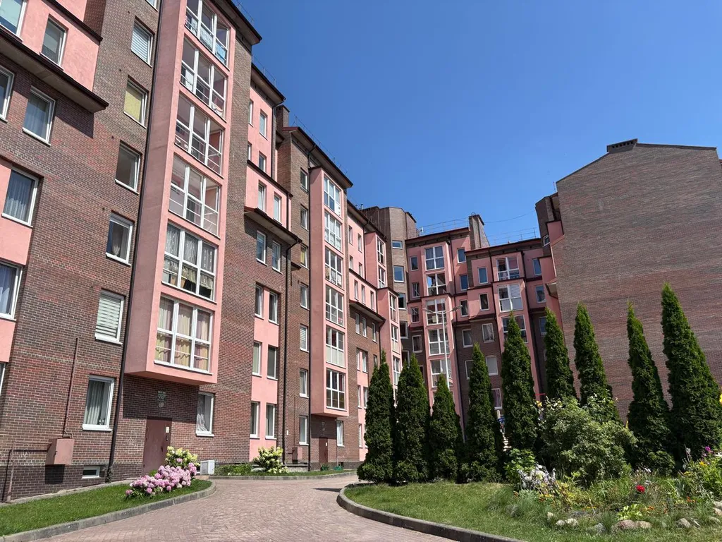 Квартира 3-комнатная Квартира — Калининград