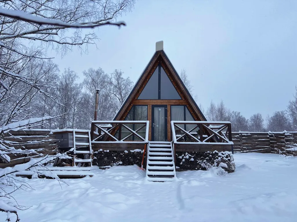 А-фрейм уютный домик у леса  с чаном