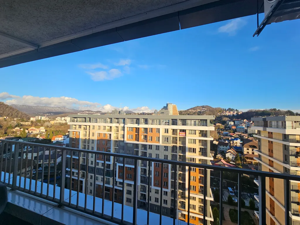 Большая квартира с видом на море