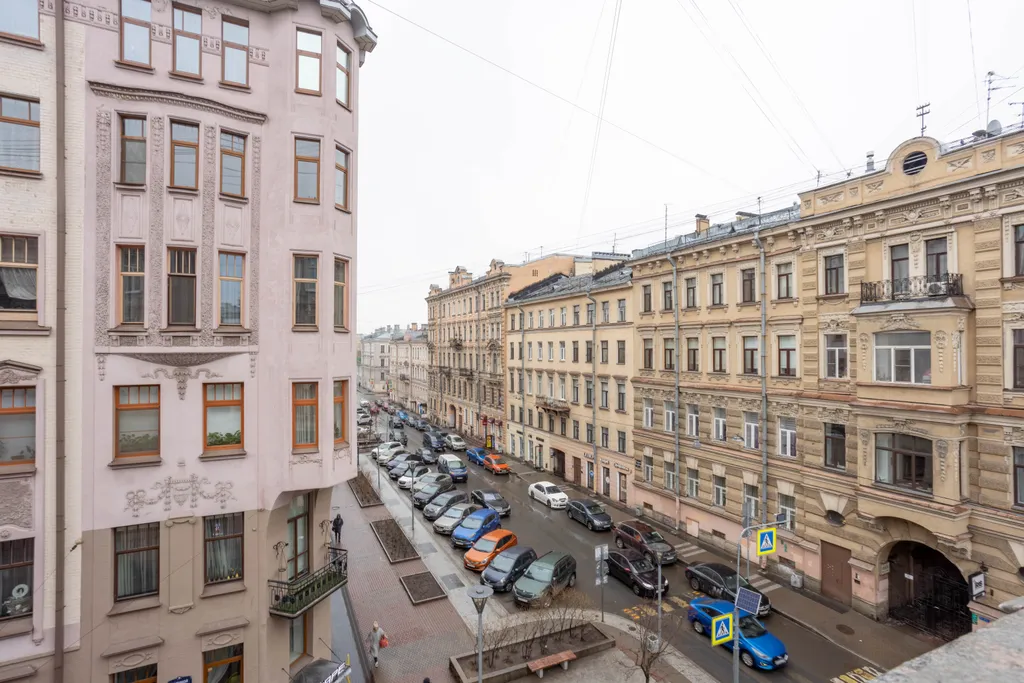 Скайлайт на Большой Московской