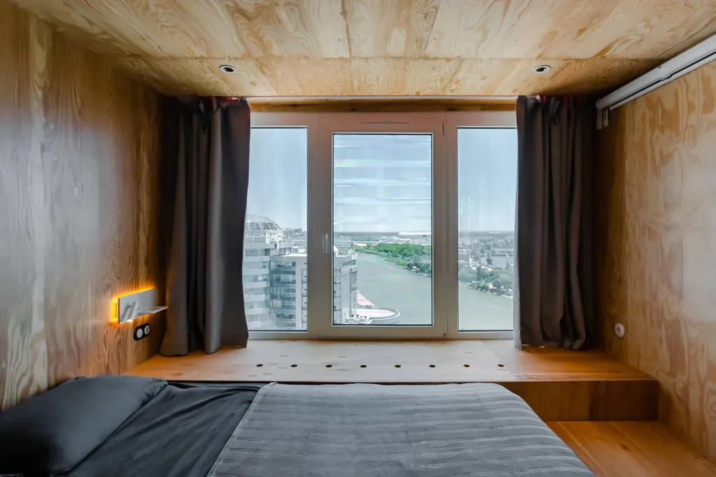 Уникальная студия с самым высоким подиумом