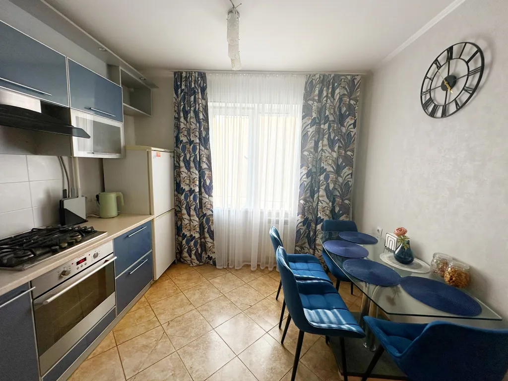 Двухкомнатная квартира в 10 минутах пешком от набережной