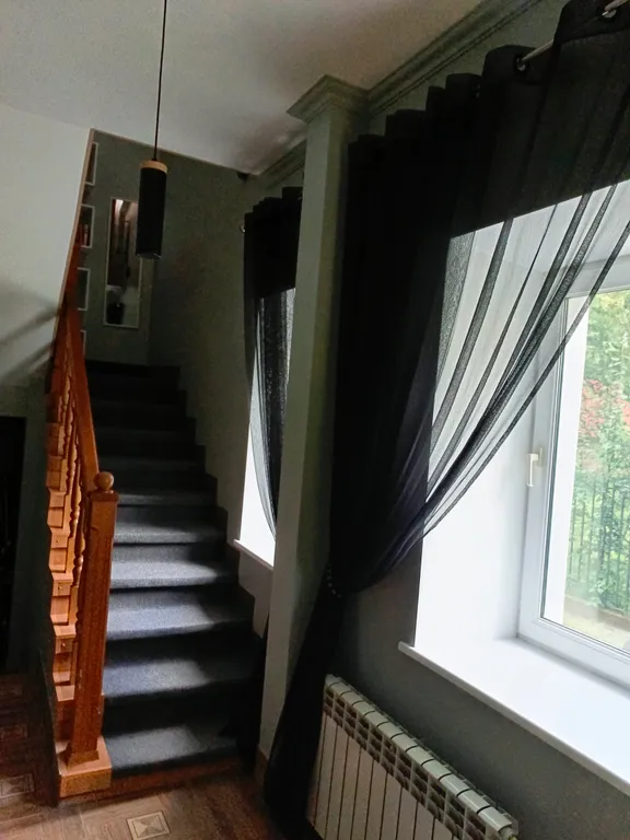 Гостевой дом Профессорский, коттедж в лесу недалеко от центра города