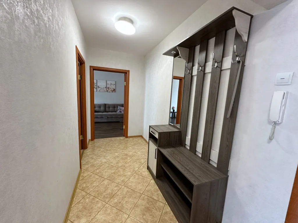 Двухкомнатная квартира в 10 минутах пешком от набережной