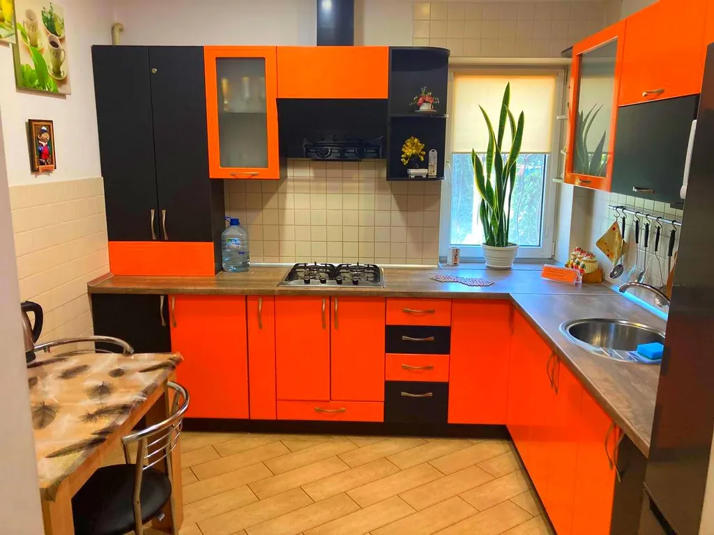 Двухкомнатная просторная квартира у моря в центре Бердянска