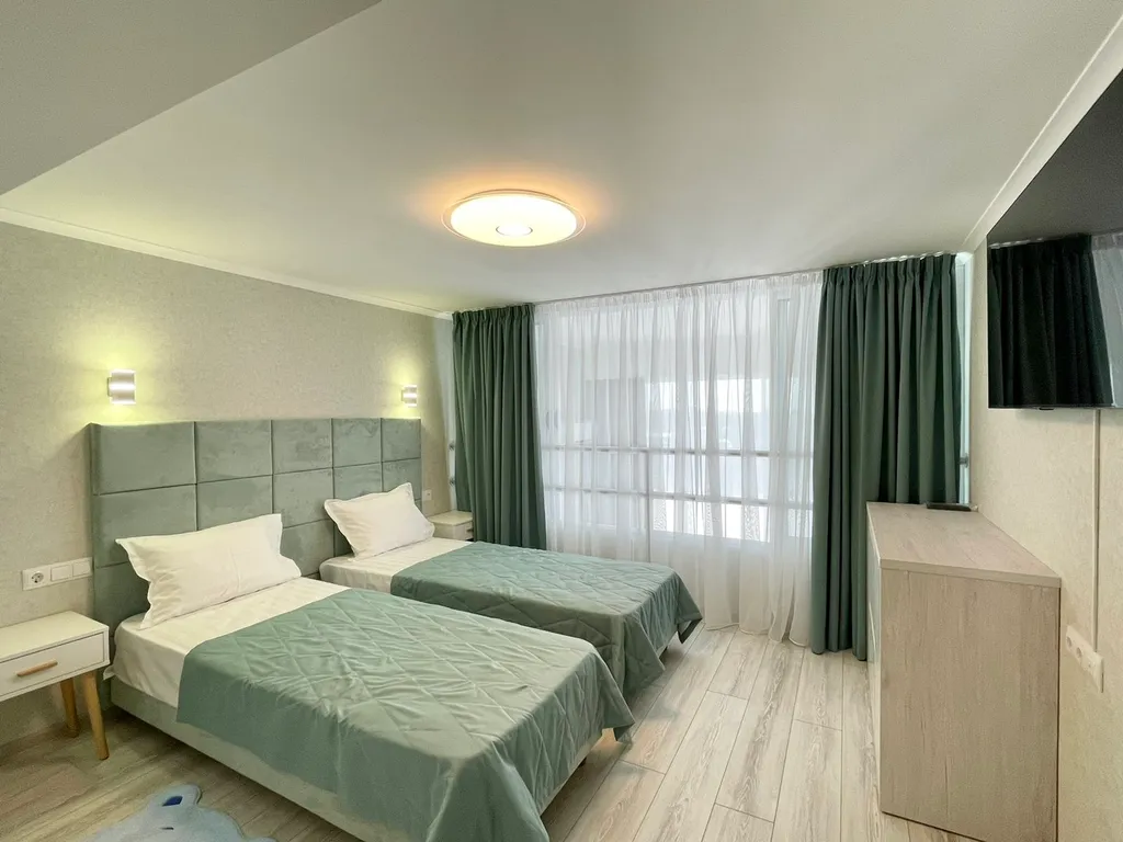 4-комнатная Квартира