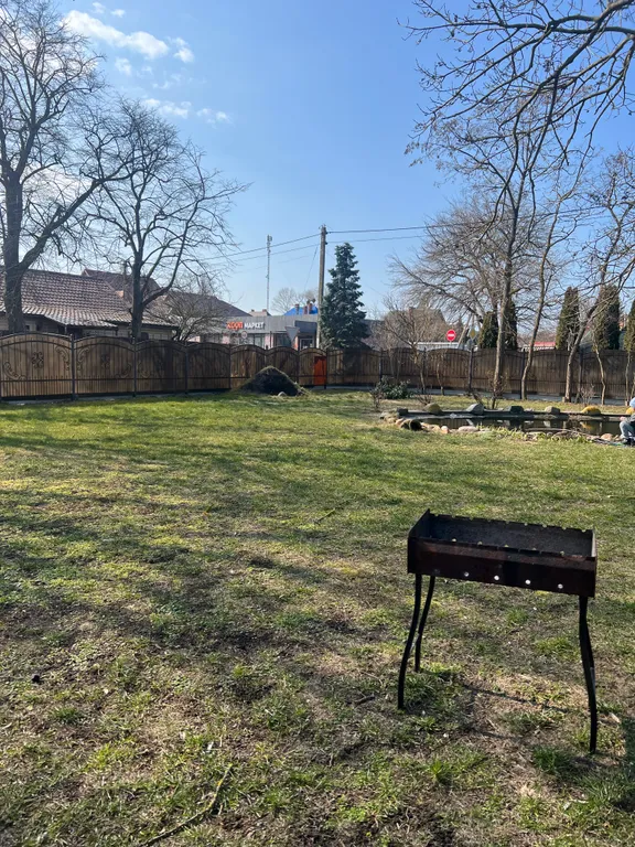 Дом на участке с прудом идеальное расположение у залива