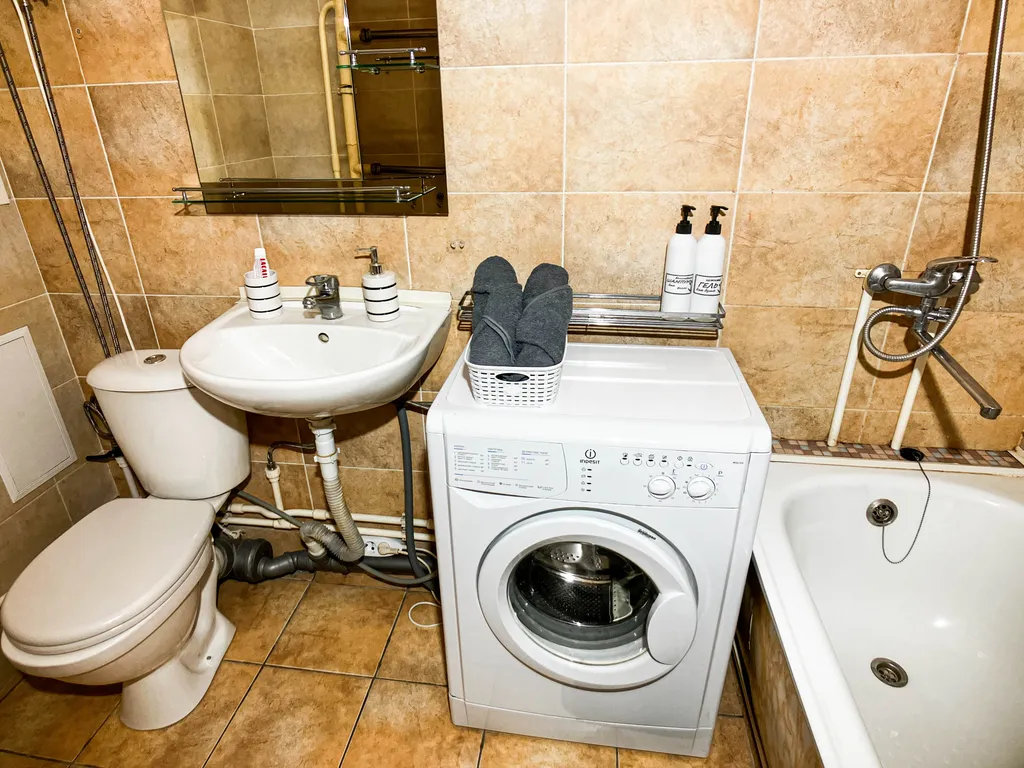 Черно-белая гармония в Парковом