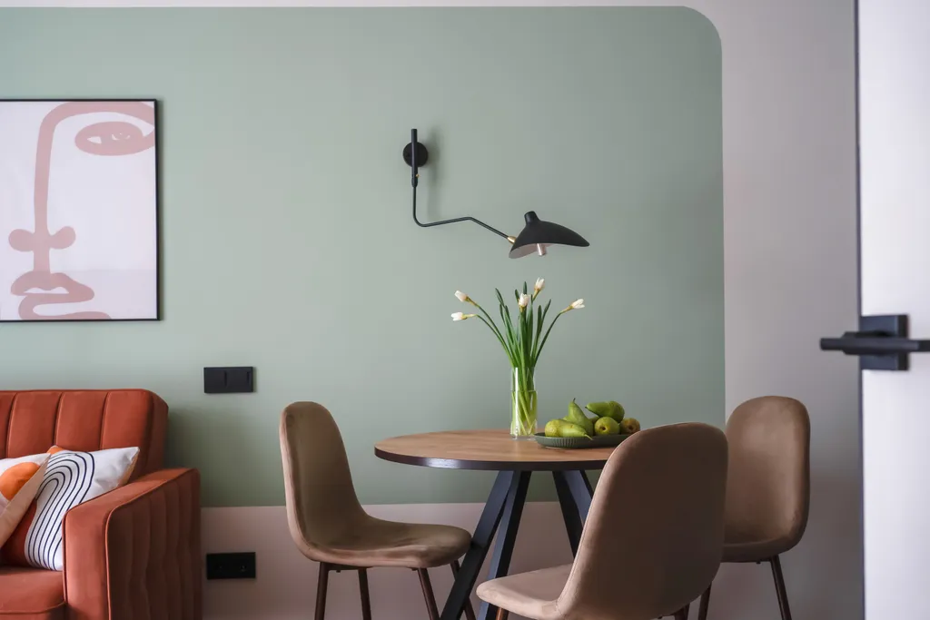 Комфортабельная евродвушка Меркурий с балконом у озера