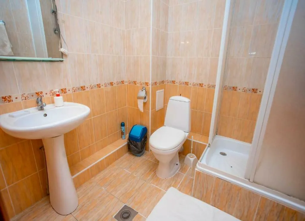 Номер на первой линии с видом на море без балкона из двух комнат