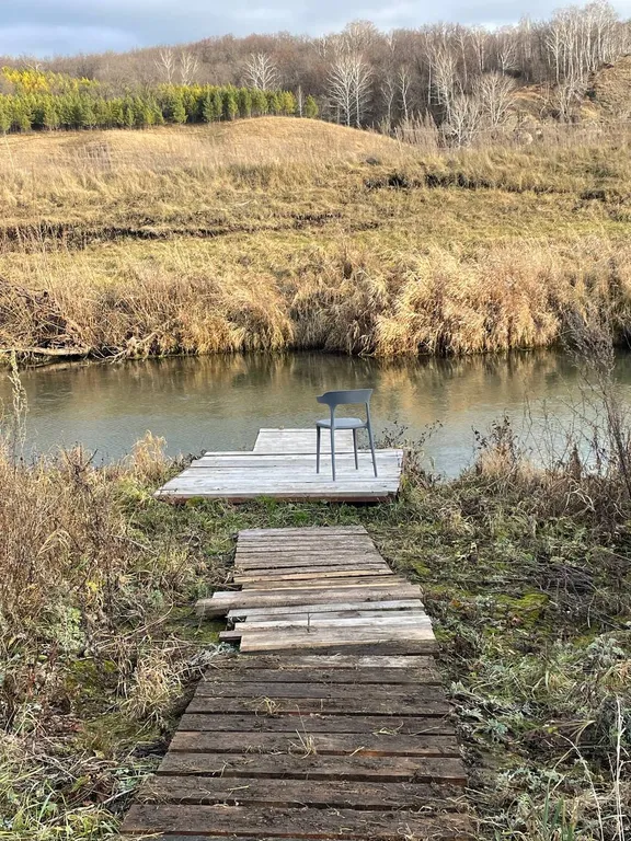 Дом у ручья