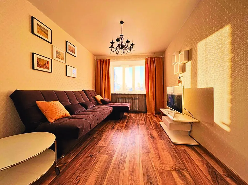 Уютная квартира с прекрасным видом — аренда посуточно в Сургут