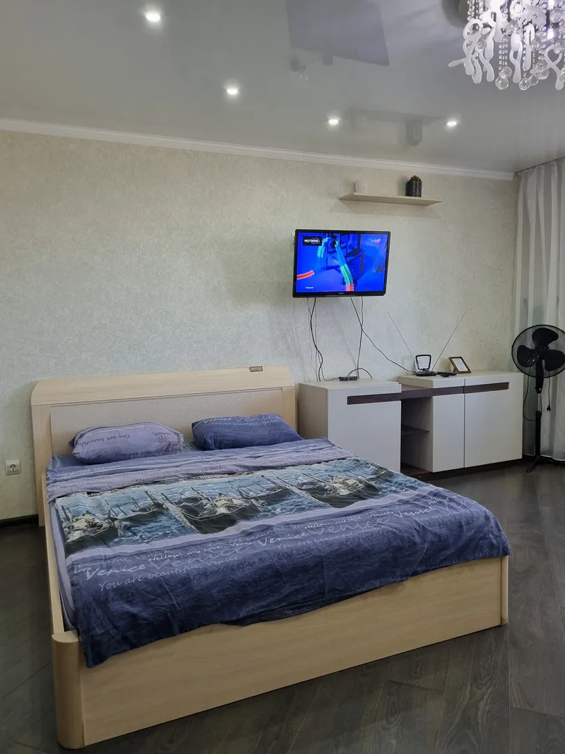 Зал,кровать 2х местн 