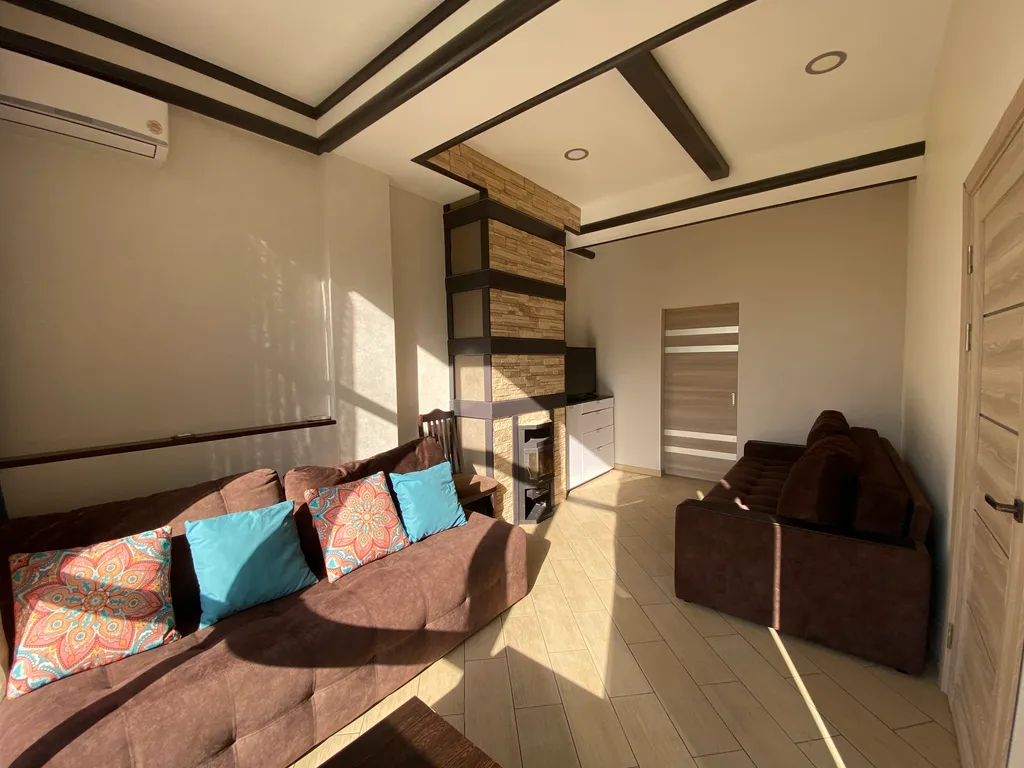 Квартира напротив подъёмника