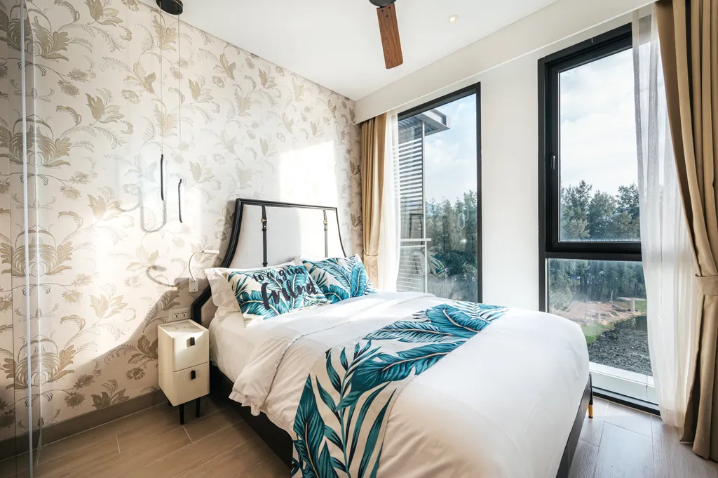 Просторные апартаменты в лагуне на Бангтао с видом на озеро и море