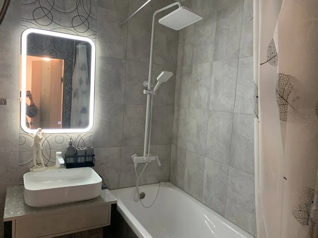 Двухкомнатная светлая и чистая квартира