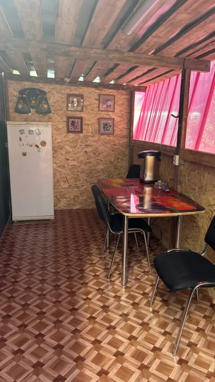 Уютный летний дом с беседкой