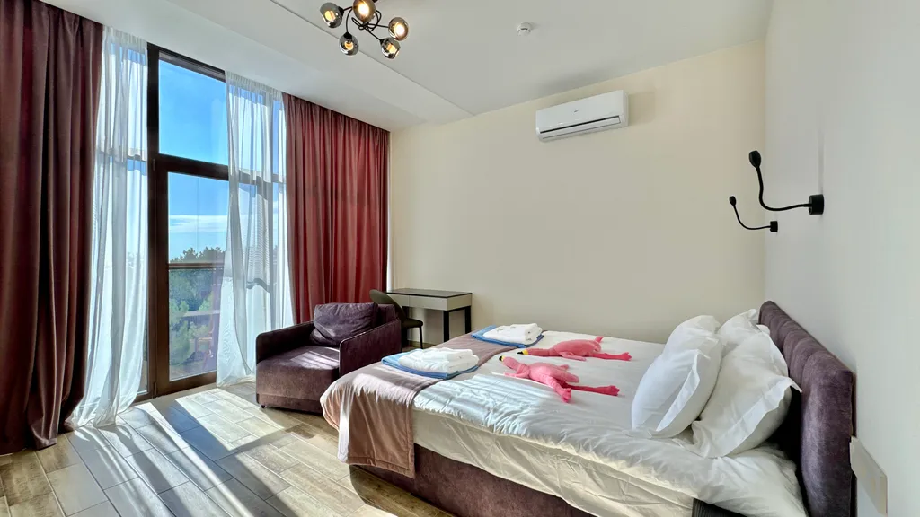 Таунхаус Фламинго, лесная зона, подогреваемый бассейн