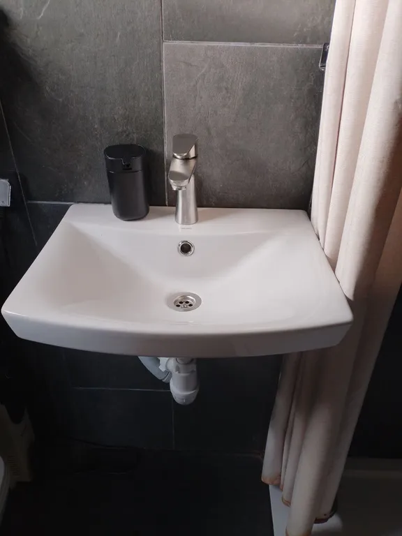 Дом на холме с сибирским чаном