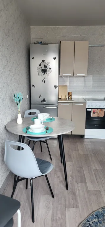 Уютная квартира с балконом в центре города — аренда посуточно в Северобайкальск