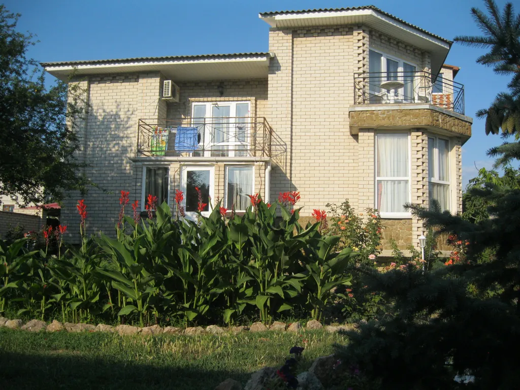 Коттедж Уютный дом под ключ — аренда посуточно в Судак