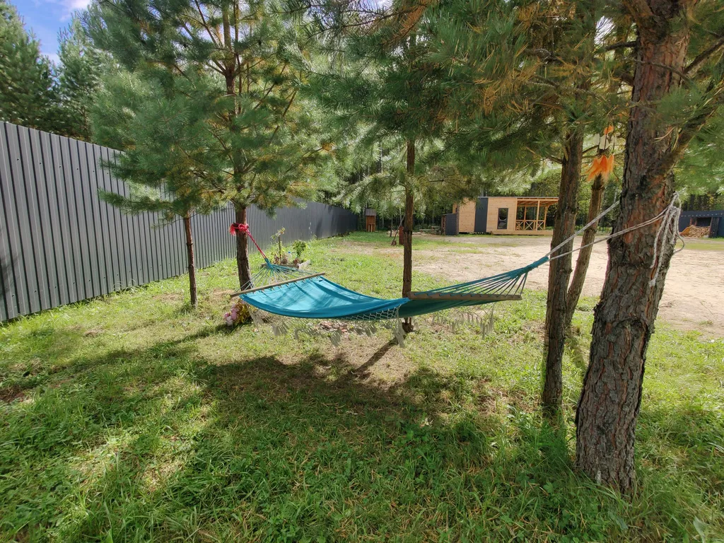 Домик с баней в лесу