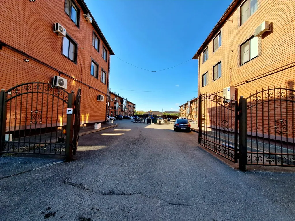 Международный аэропорт и Экспоцентр в 5 минутах на машине.