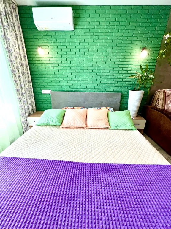 Новая студия на берегу реки