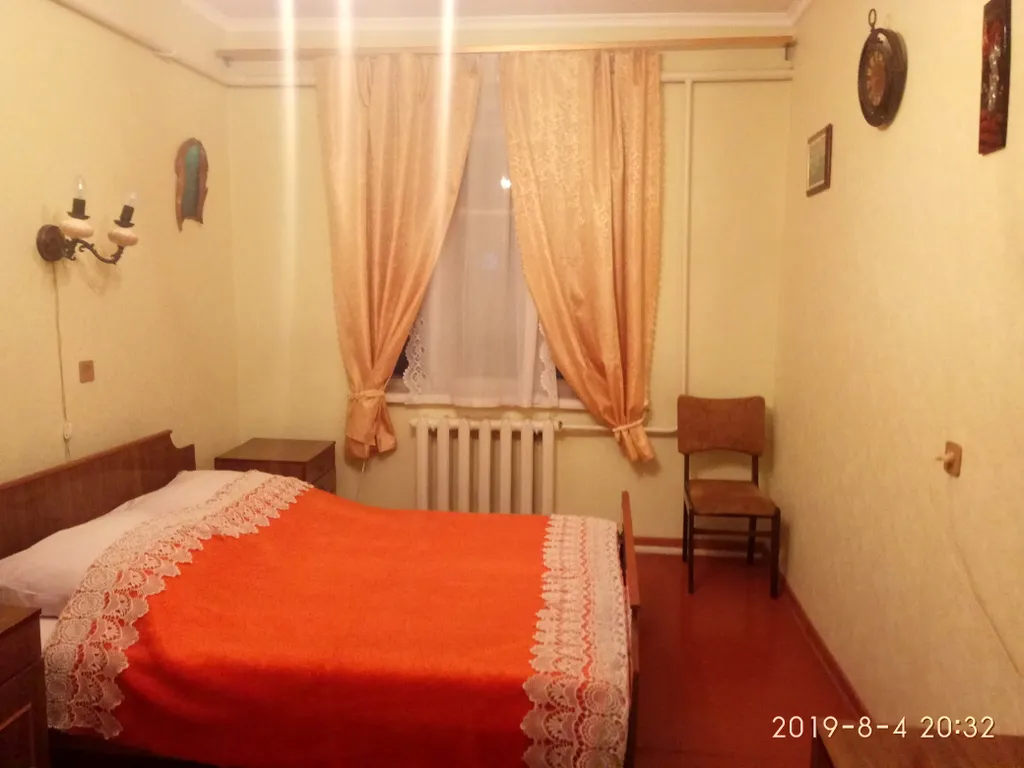 Квартира Светлая комната с видом на осенний сад — аренда посуточно в Феодосия