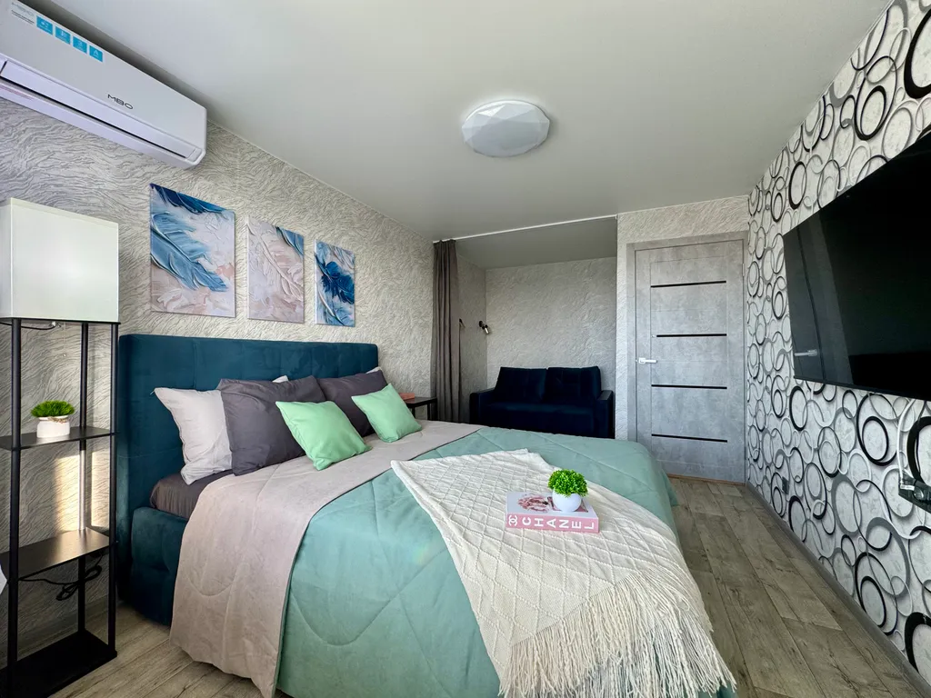 Видовая квартира. Парк! Бесконтактный заезд 24/7, кровать King-Size!