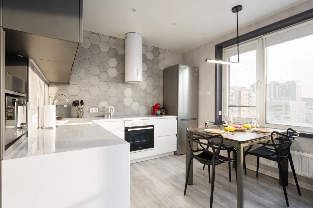 Двухкомнатная студия с панорамным видом на Октябрьский мост!!!