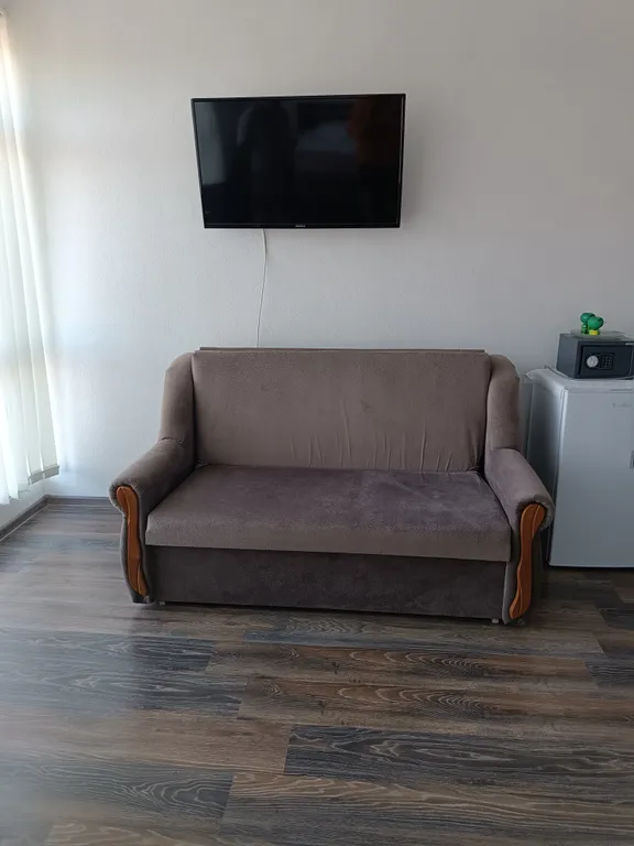 сдается коттедж 2  этажа.130 кв. м, с тремя отдельными комнатами