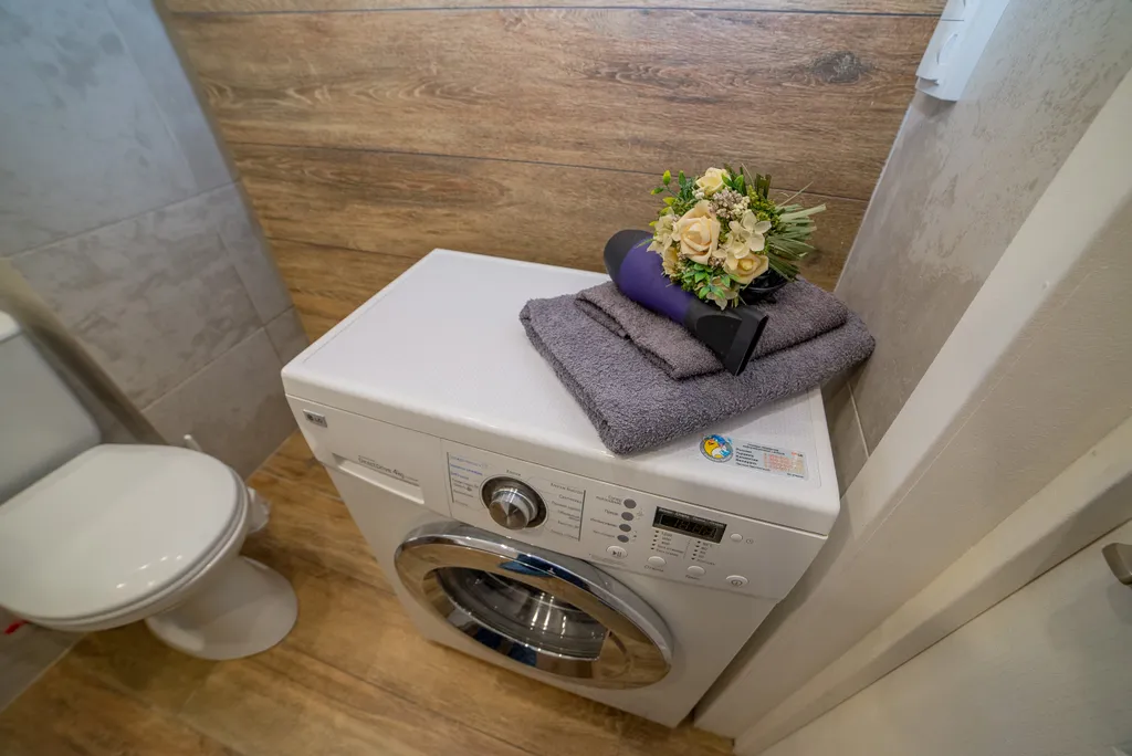 Евро 2К около метро Уральская для 5и гостей