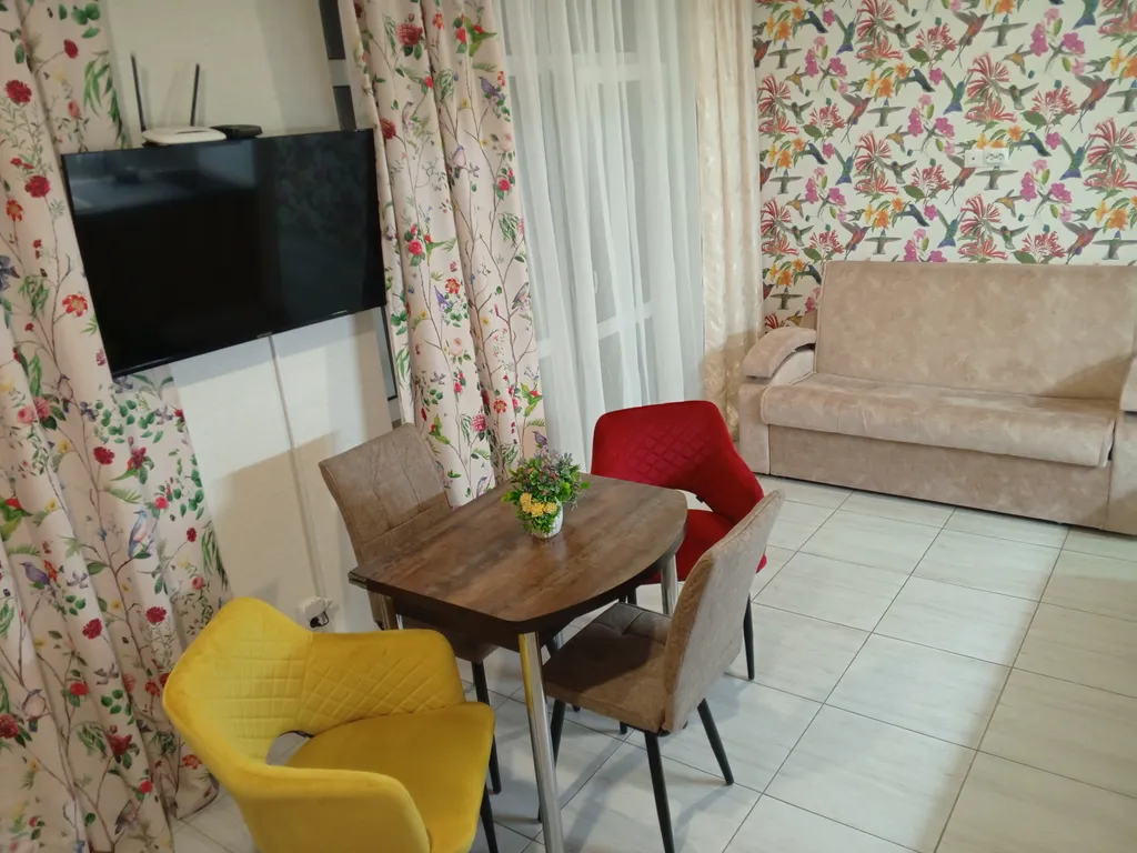 Светлая студия в тихом районе у моря