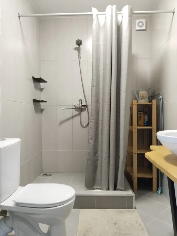 Уютный дом с панорамными окнами в пол