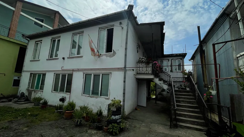 Этаж для большой компании в гостевом доме у моря