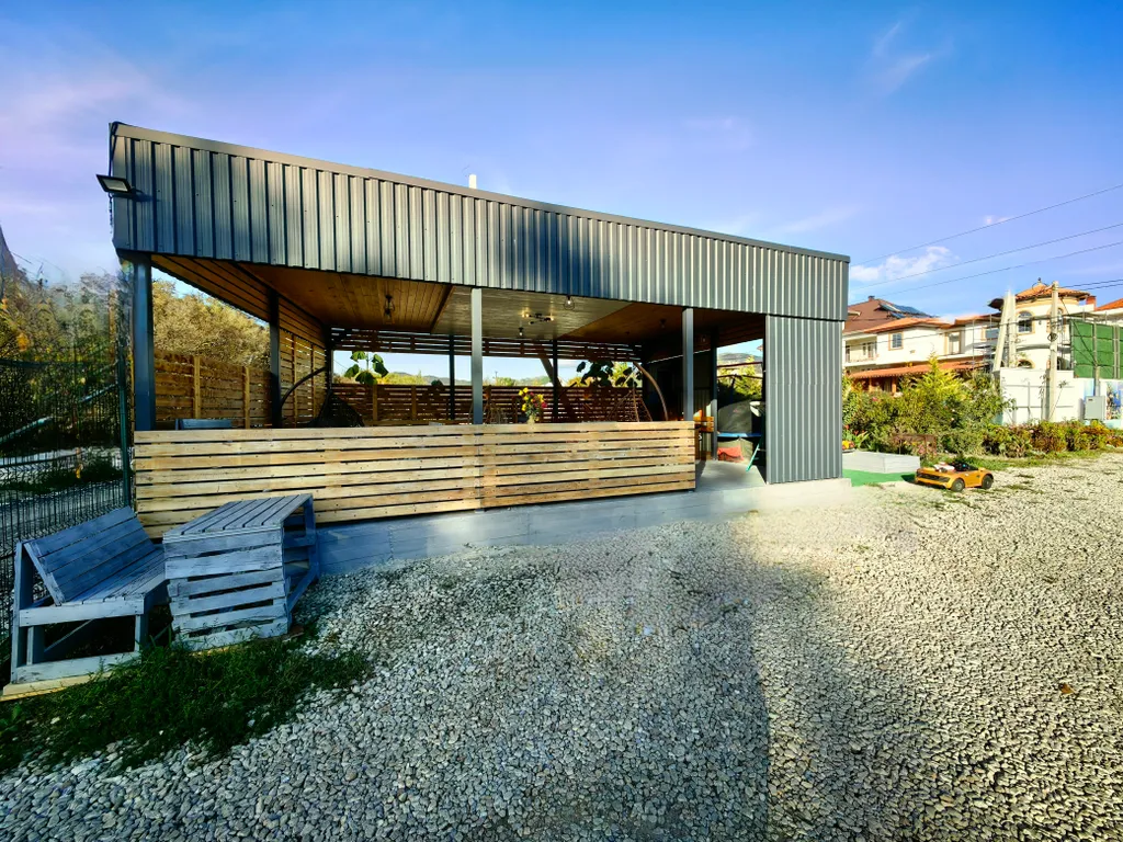 Квартира Двухкомнатная квартира, индивидуальное отопление, парковка, кухня — Судак