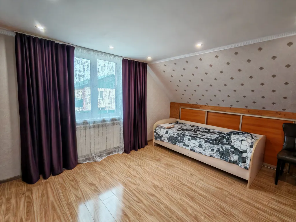 Уютный домик с баней рядом с центром города