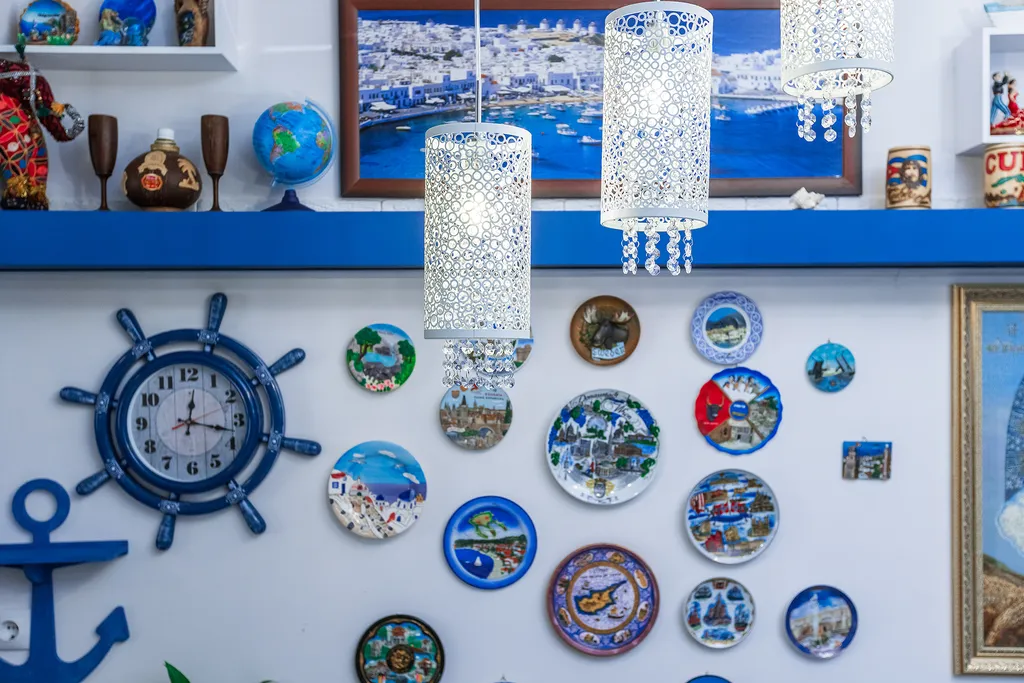 Большая евродвушка на берегу открытого моря