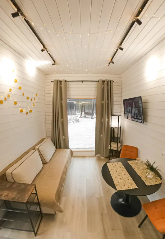 Коттедж Уютный двухуровневный домик с панорамными окнами на лес — Глинка