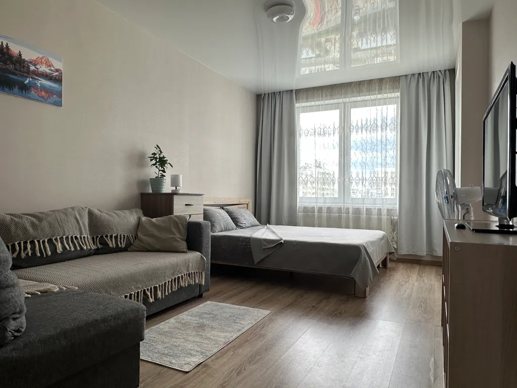 Комфортная и просторная квартира в уютном Академическом — аренда посуточно в Екатеринбург