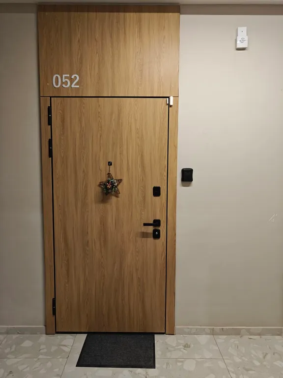 Студия с видом на кампус