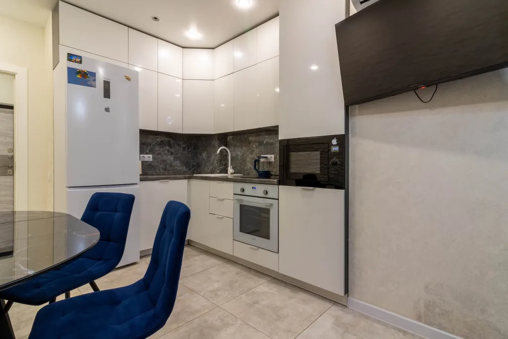 Уютная евродвушка на побережье с бассейном на крыше