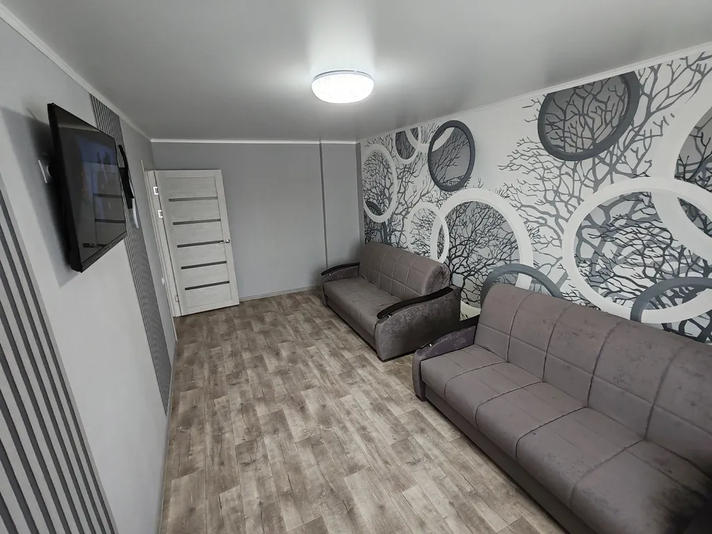 Уютная двухкомнатная квартира в центре города — аренда посуточно в Рубцовск